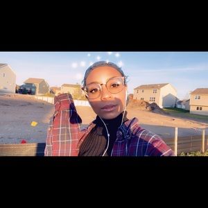 Meet your Posher, Toshie